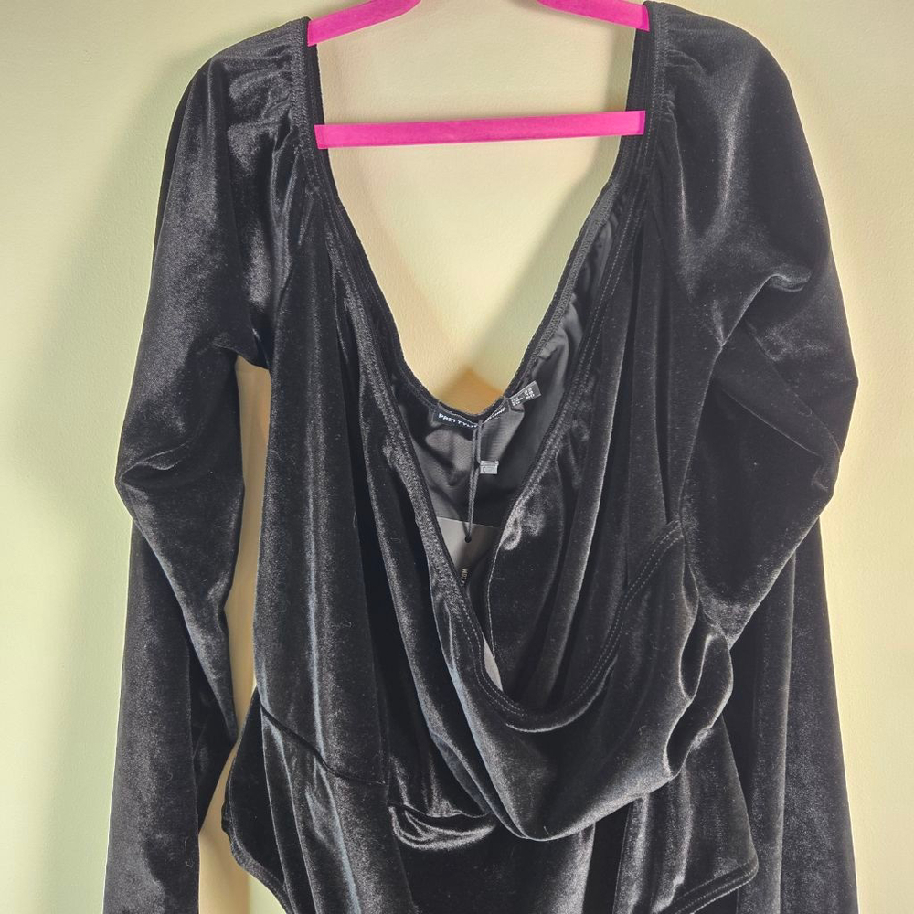 Women's PRETTYLITTLETHING Plus Black Velvet Bardot Wrap Bodysuit 18 - Picture 10 of 14